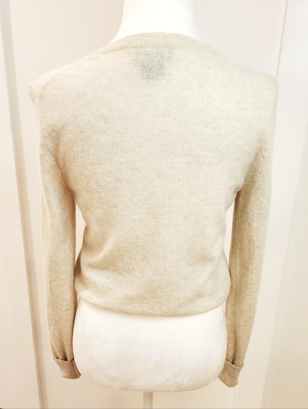 Lord & Taylor Beige Button-Front Women's 100% Cashmere Cardigan - Picture 4 of 4